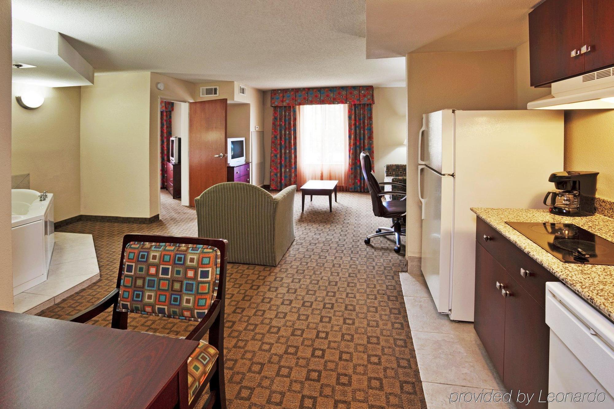 Holiday Inn Express Hotel And Suites Petersburg - Fort Lee, An Ihg Hotel Bilik gambar